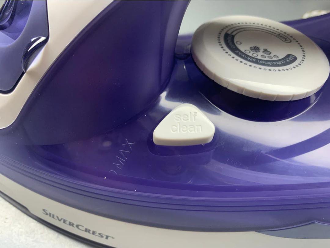 German Lot Imported Silver Crest 1840W Steam Iron